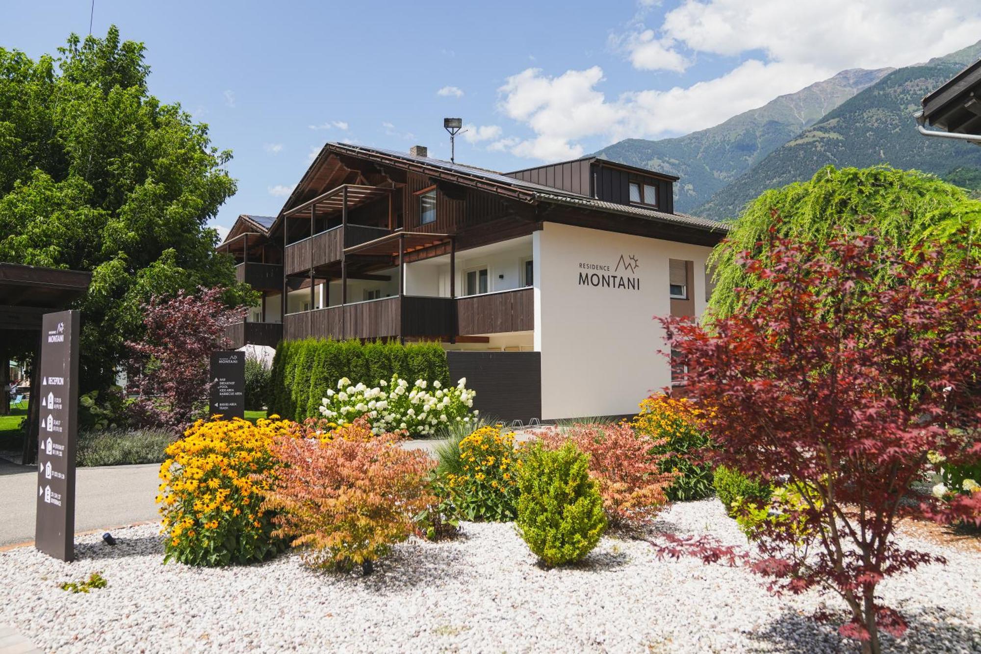 Residence Montani Ласес Екстериор снимка